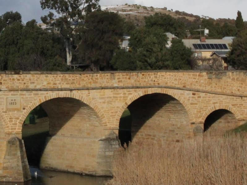 Bridge Cottages Sargeants & Armoury Cottages 1823 - History & Charm ริชมอนด์ ภายนอก รูปภาพ